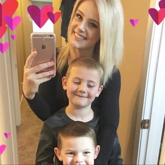 Meet your Posher, Macy - Picture 5 of 5